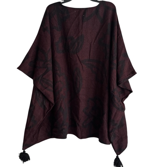 Cleobella Sevigny Bordeaux Capelet One Size Burgundy Black Tassel Wrap Poncho - Picture 3 of 5